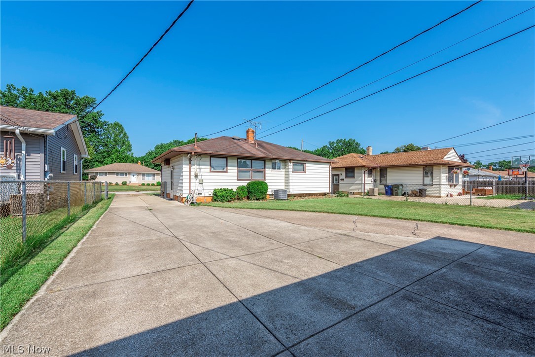 4579 Memphis Villas S Brooklyn OH 44144