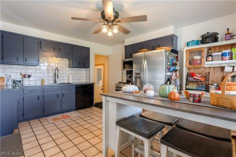 154 Victoria Avenue NW Canton OH 44708