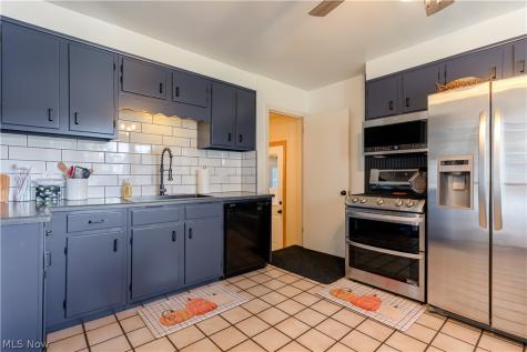 154 Victoria Avenue NW Canton OH 44708