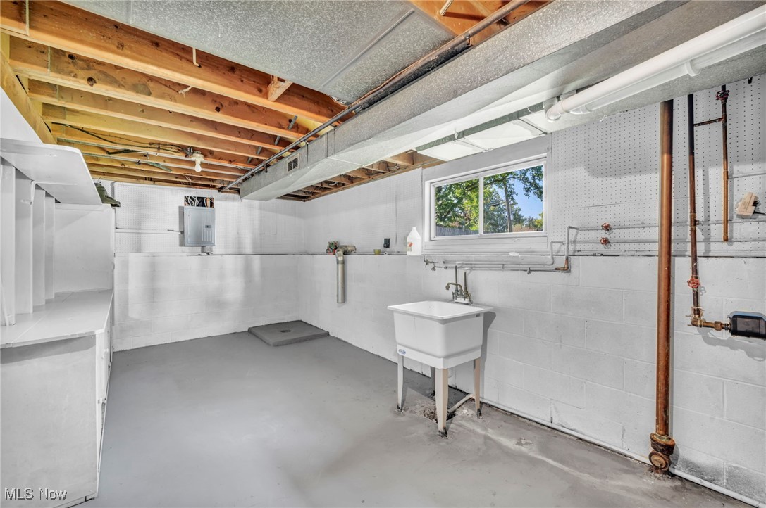 501 Button Road Bedford OH 44146