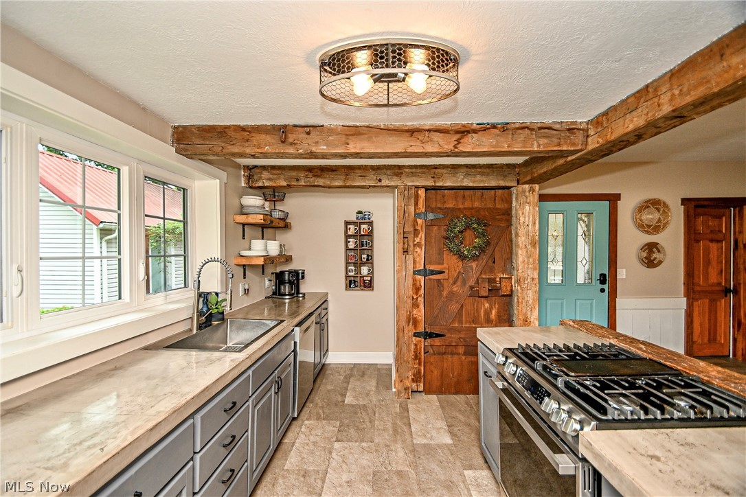 16180 Lisbon Street SE Minerva OH 44657