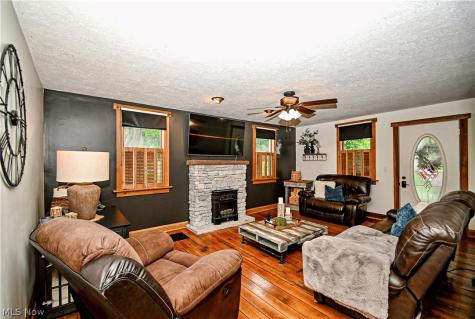 16180 Lisbon Street SE Minerva OH 44657