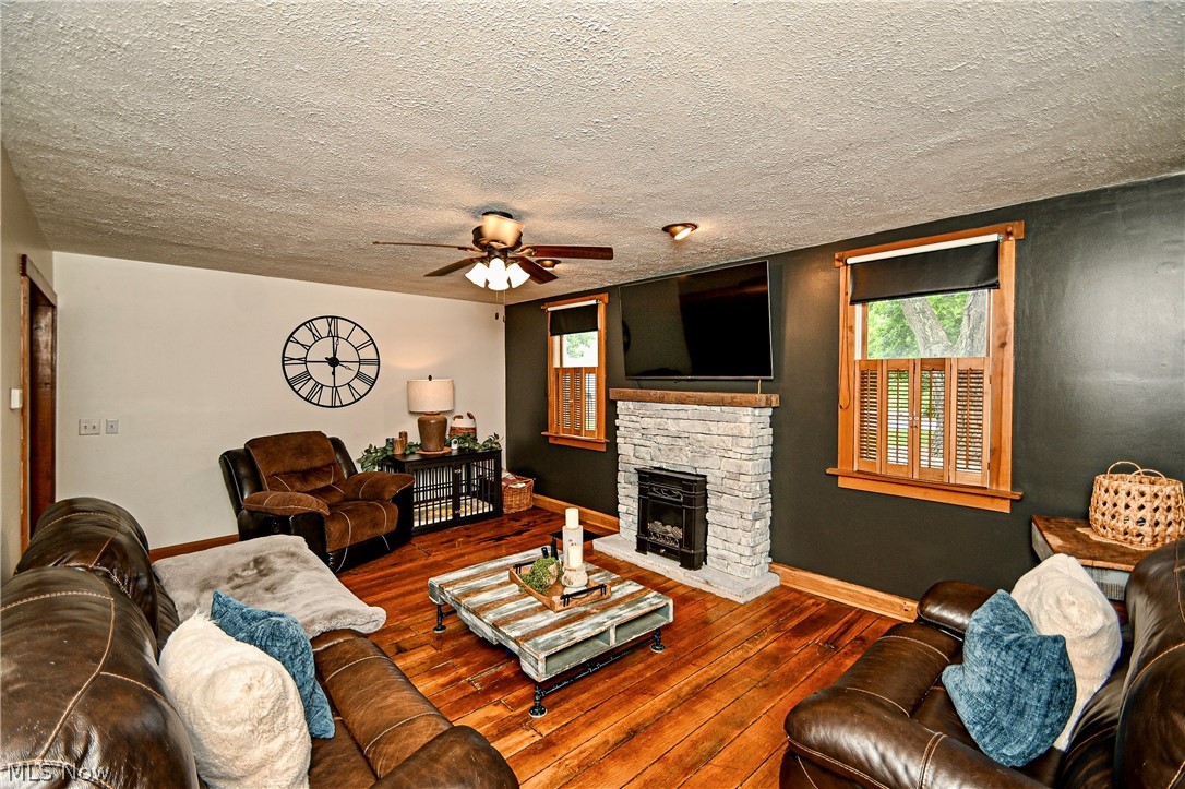 16180 Lisbon Street SE Minerva OH 44657