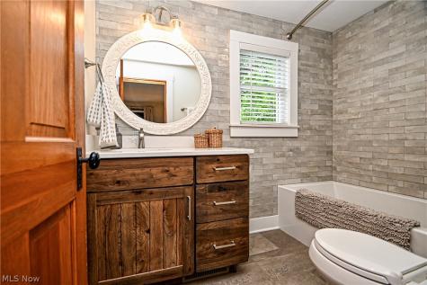 16180 Lisbon Street SE Minerva OH 44657