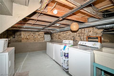 16180 Lisbon Street SE Minerva OH 44657