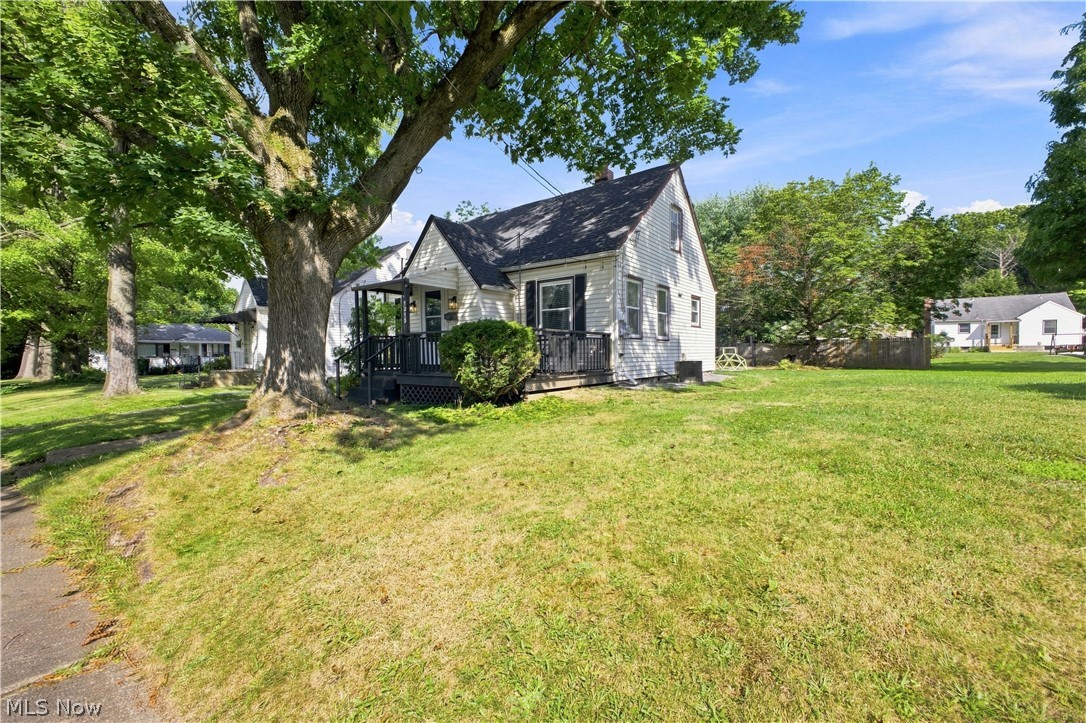 1315 Edgehill Avenue SE Warren OH 44484
