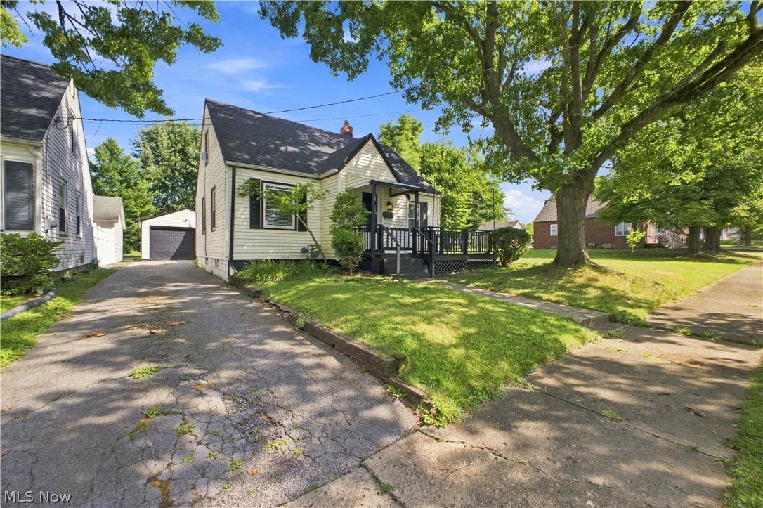 1315 Edgehill Avenue SE Warren OH 44484