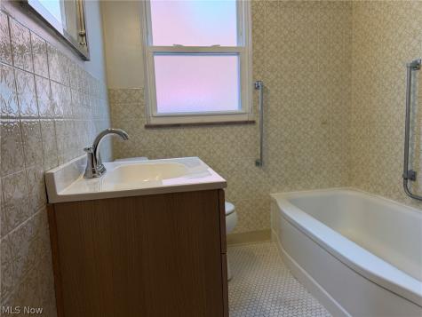 5714 Gilbert Avenue Parma OH 44129