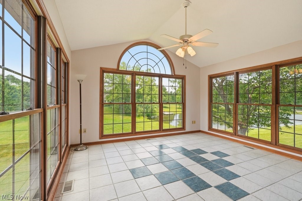 2285 Thoroughbred Drive Wadsworth OH 44281