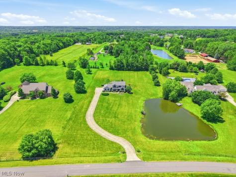 2285 Thoroughbred Drive Wadsworth OH 44281