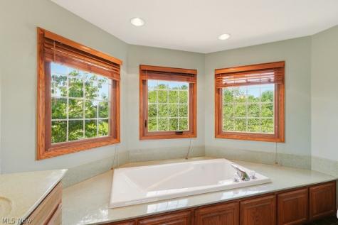 2285 Thoroughbred Drive Wadsworth OH 44281