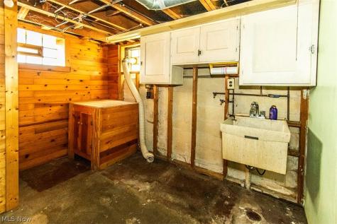 12805 Crossburn Avenue Cleveland OH 44135