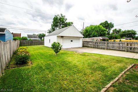 12805 Crossburn Avenue Cleveland OH 44135