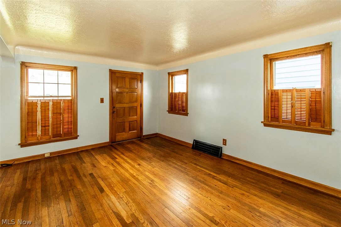 12805 Crossburn Avenue Cleveland OH 44135