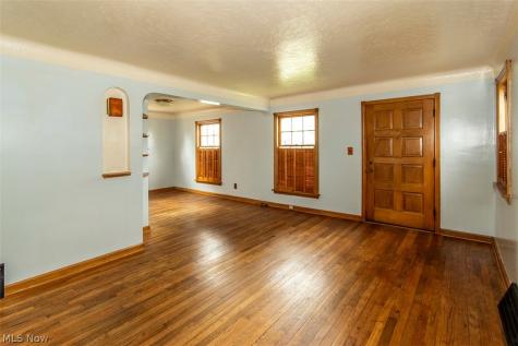 12805 Crossburn Avenue Cleveland OH 44135