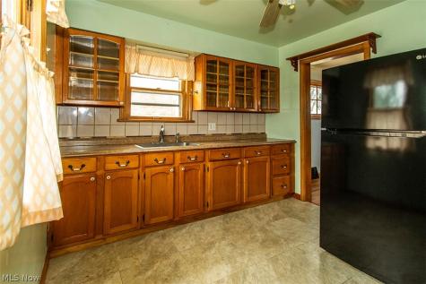 12805 Crossburn Avenue Cleveland OH 44135