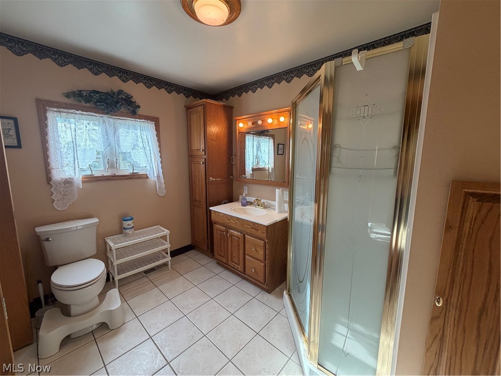 14060 Pershing Avenue Newcomerstown OH 43832