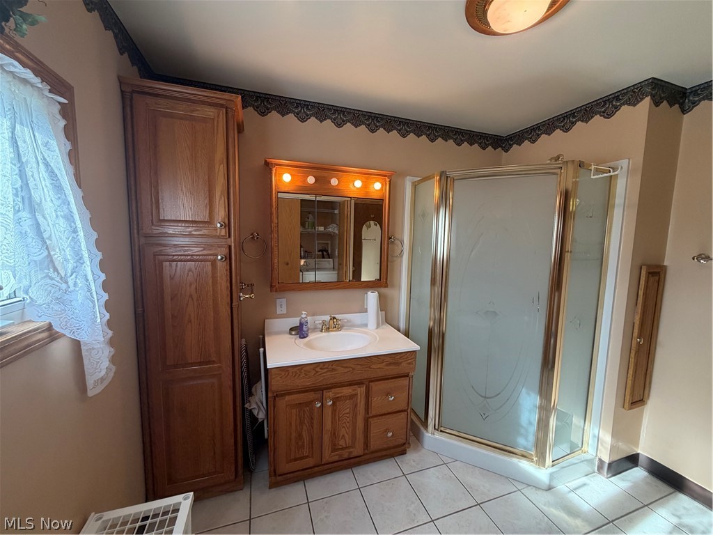 14060 Pershing Avenue Newcomerstown OH 43832