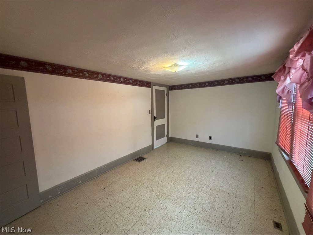 14060 Pershing Avenue Newcomerstown OH 43832