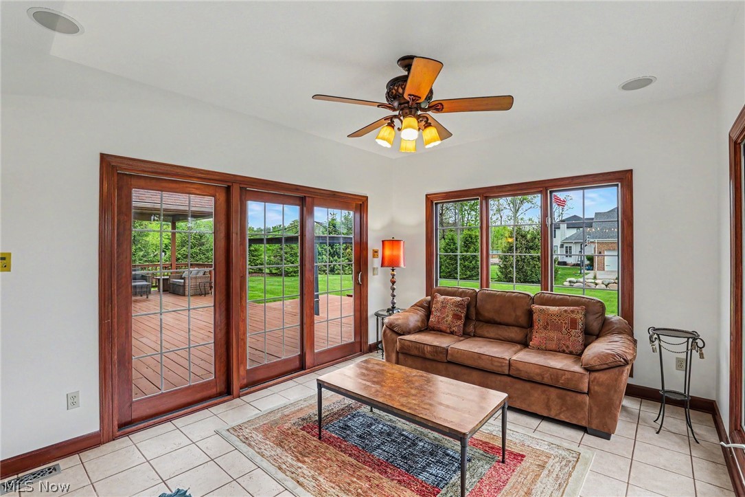 6291 Maypine Farm Boulevard Highland Heights OH 44143