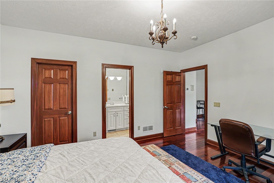 6291 Maypine Farm Boulevard Highland Heights OH 44143