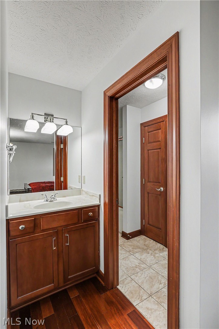 6291 Maypine Farm Boulevard Highland Heights OH 44143