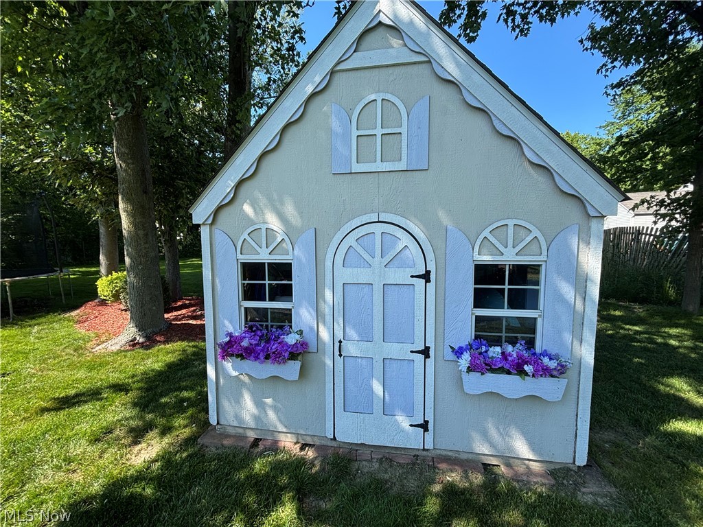 695 Meadowlark Road Painesville OH 44077