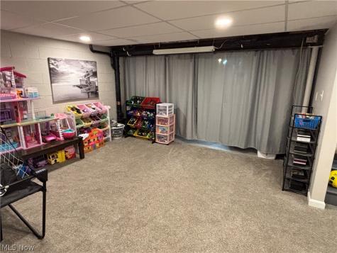 695 Meadowlark Road Painesville OH 44077