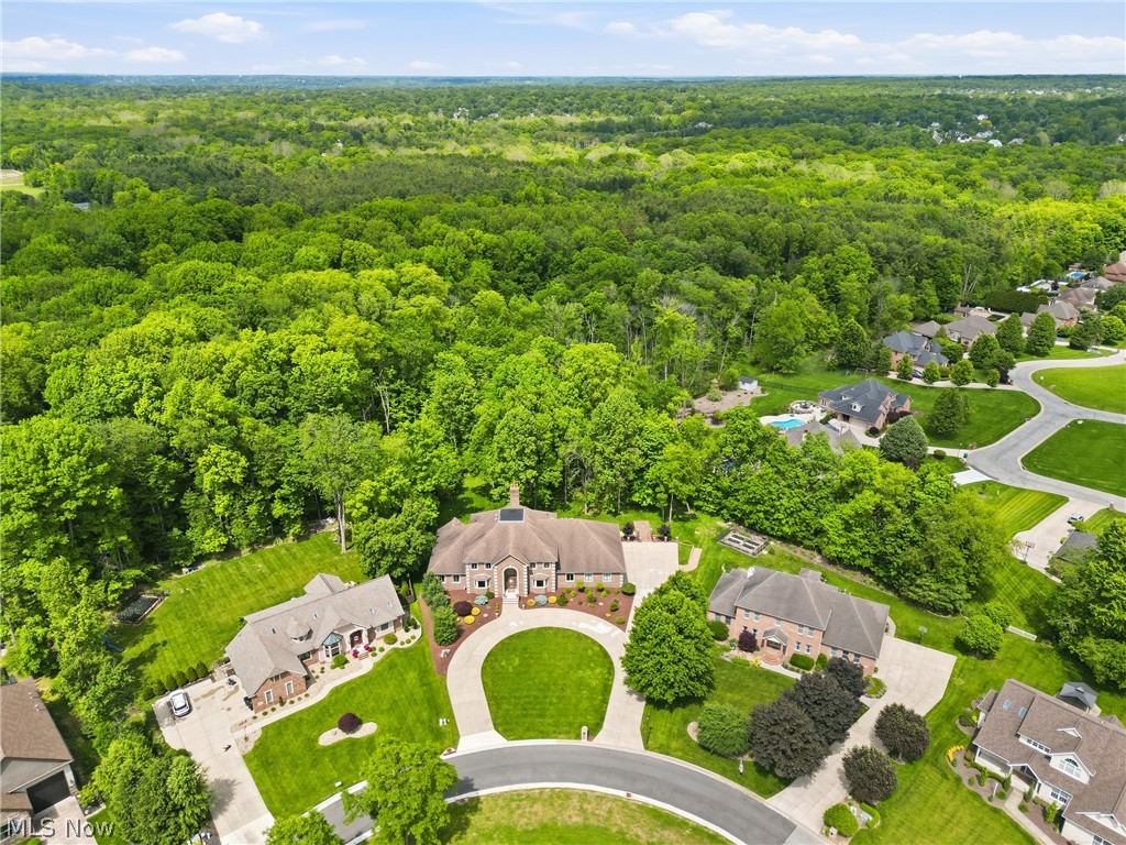 1337 Meadowood Circle Poland OH 44514