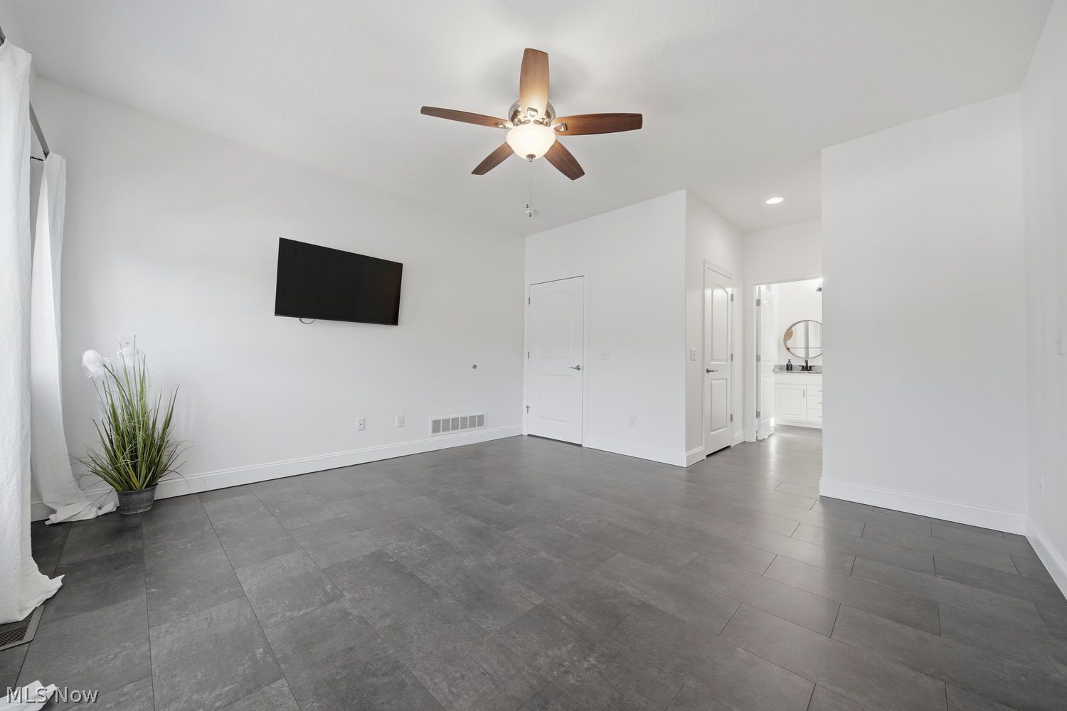 3634 Mt Pleasant Street NW North Canton OH 44720