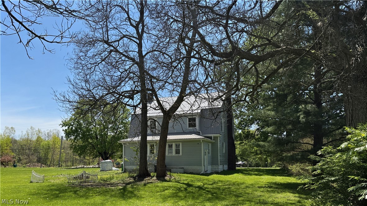 2885 E Water Street Rock Creek OH 44084
