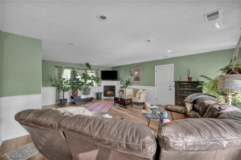 8689 Stearns Road Olmsted Twp OH 44138