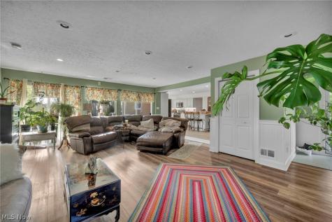 8689 Stearns Road Olmsted Twp OH 44138