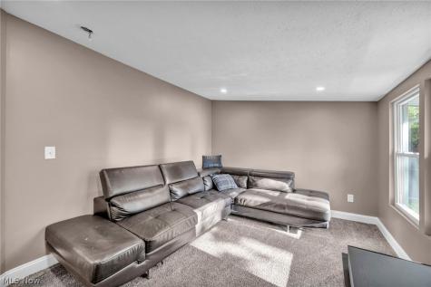 8689 Stearns Road Olmsted Twp OH 44138