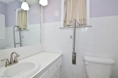 1878 Caronia Drive Lyndhurst OH 44124