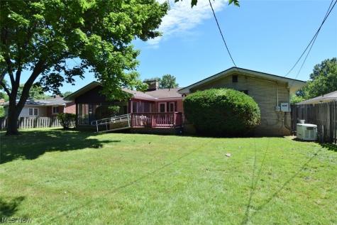 1878 Caronia Drive Lyndhurst OH 44124