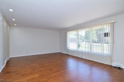 1878 Caronia Drive Lyndhurst OH 44124