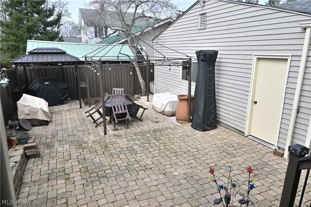206 S Eagle Street Geneva OH 44041