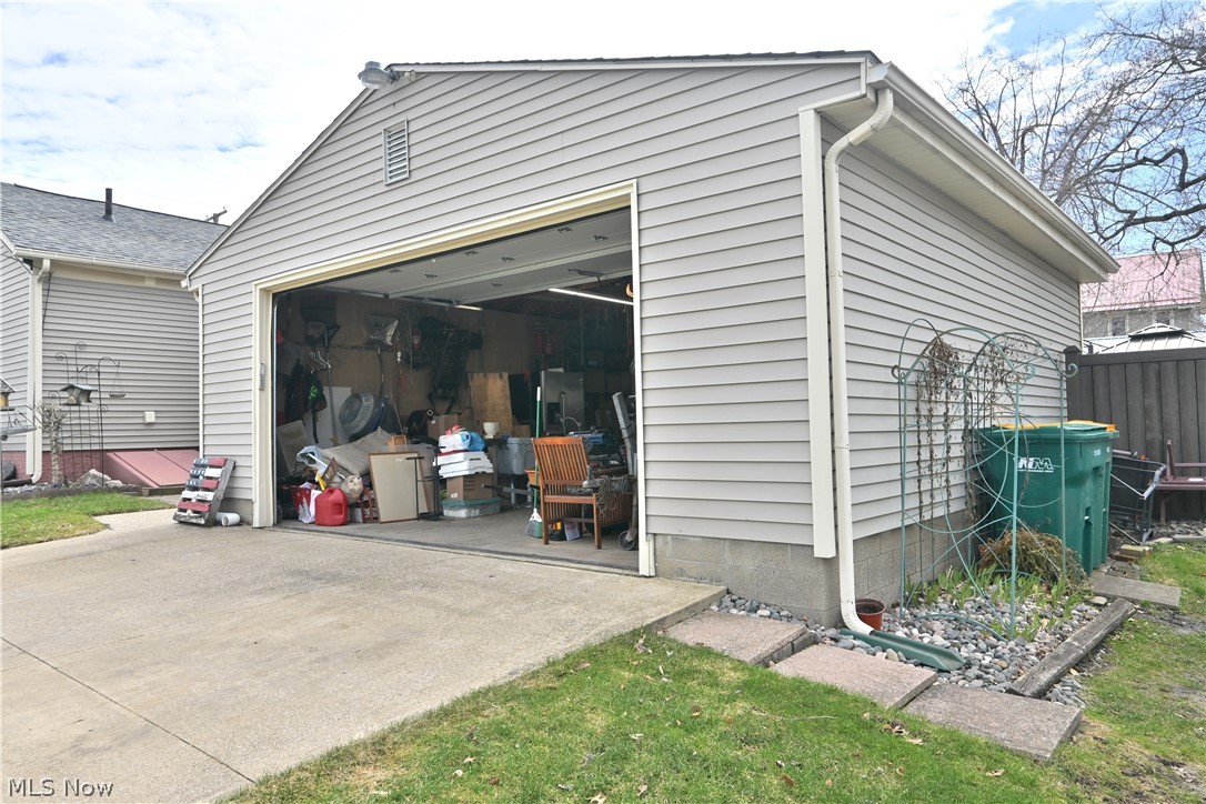 206 S Eagle Street Geneva OH 44041