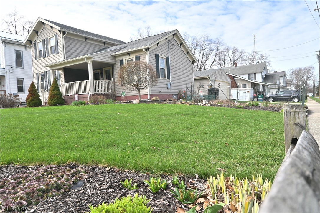 206 S Eagle Street Geneva OH 44041