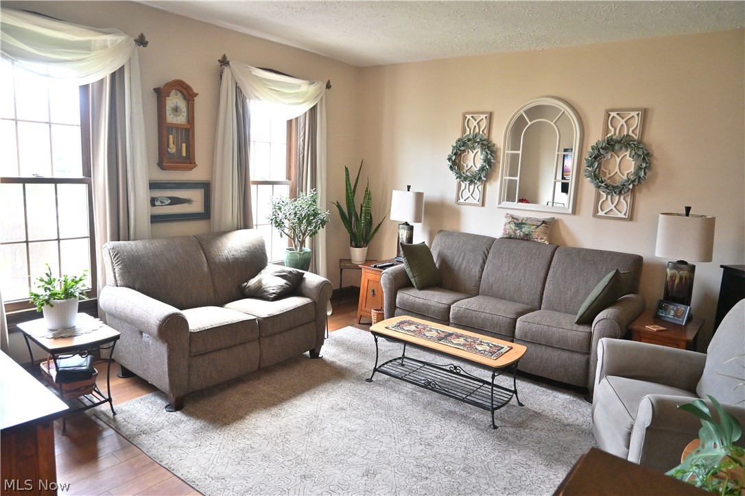 206 S Eagle Street Geneva OH 44041