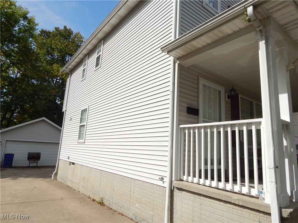 4286 E 163rd Street Cleveland OH 44128