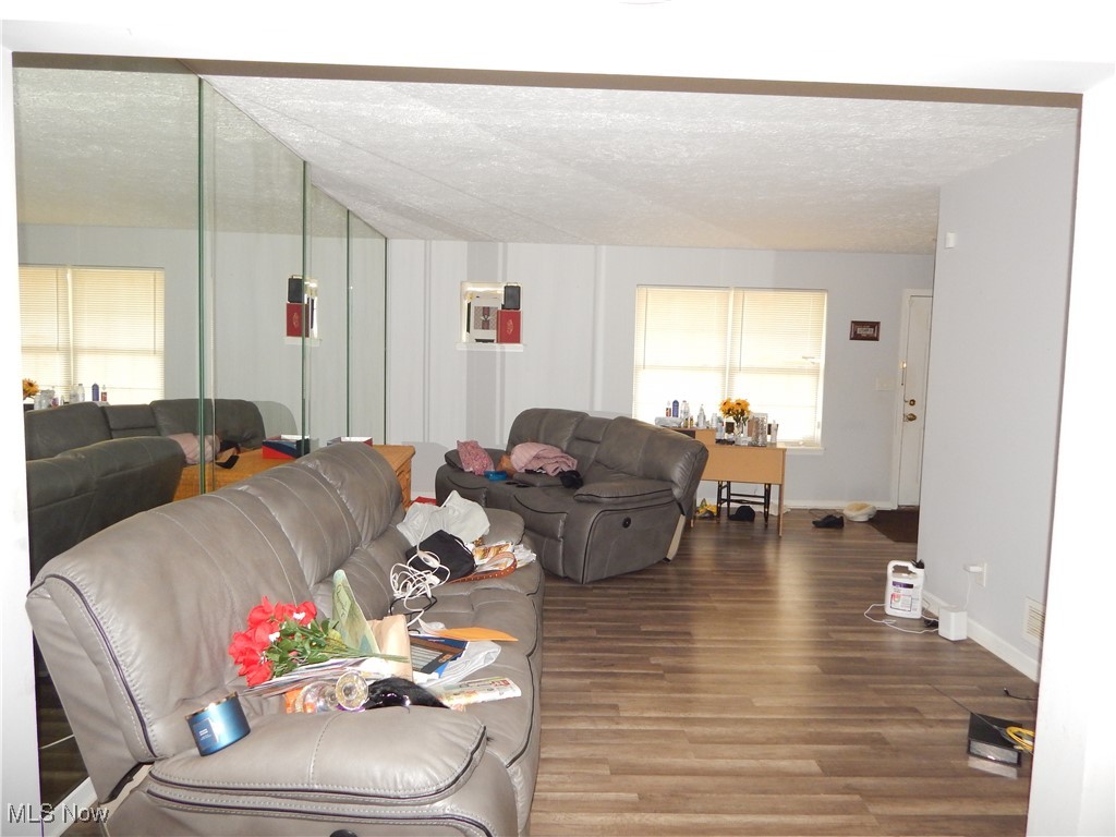 4286 E 163rd Street Cleveland OH 44128