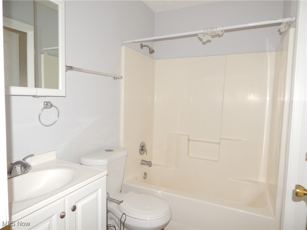 4286 E 163rd Street Cleveland OH 44128