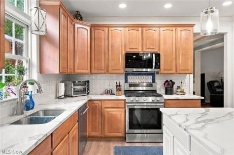 9192 Stonebriar Lane North Ridgeville OH 44039