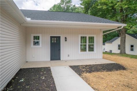 796 Southeast Avenue Tallmadge OH 44278