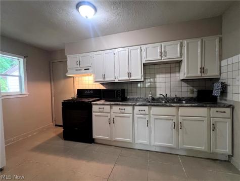 3502 Ivanhoe Drive Kent OH 44240