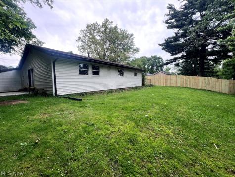 3502 Ivanhoe Drive Kent OH 44240