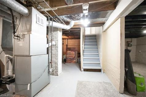 25151 Zeman Avenue Euclid OH 44132