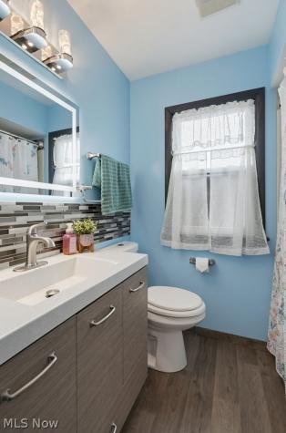 30426 Thomas Street Willowick OH 44095